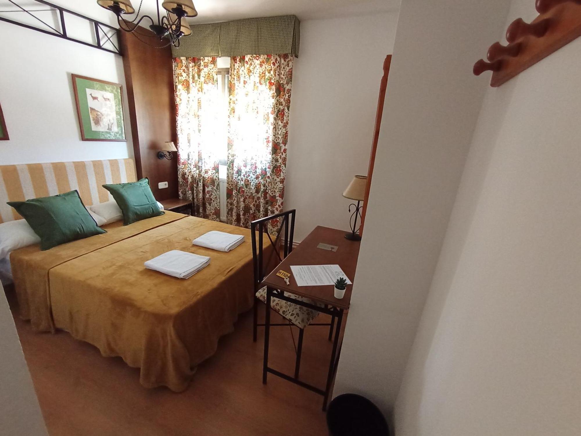 Hostal Rural Alto Tajo Poveda Poveda de la Sierra 外观 照片