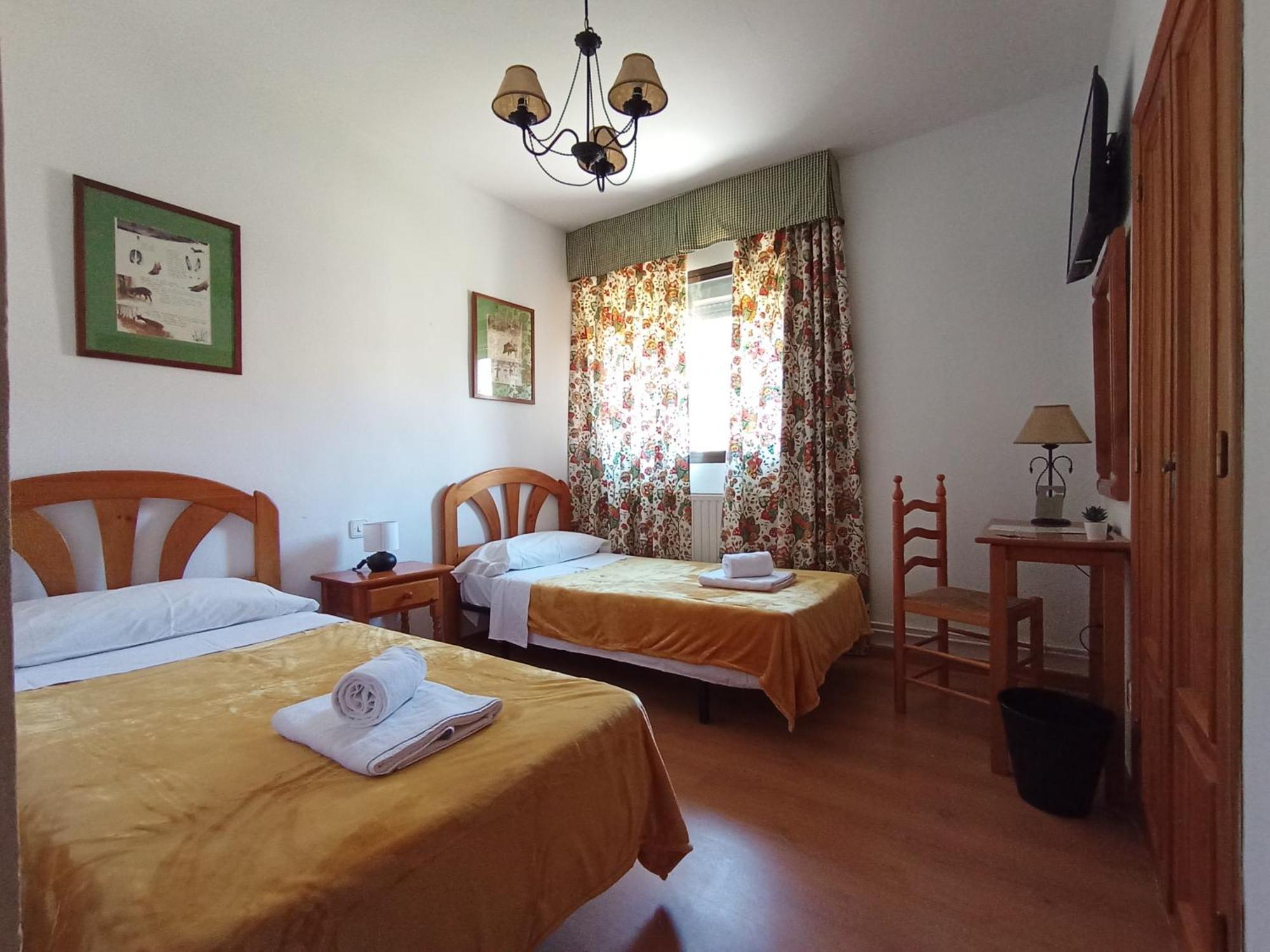 Hostal Rural Alto Tajo Poveda Poveda de la Sierra 外观 照片
