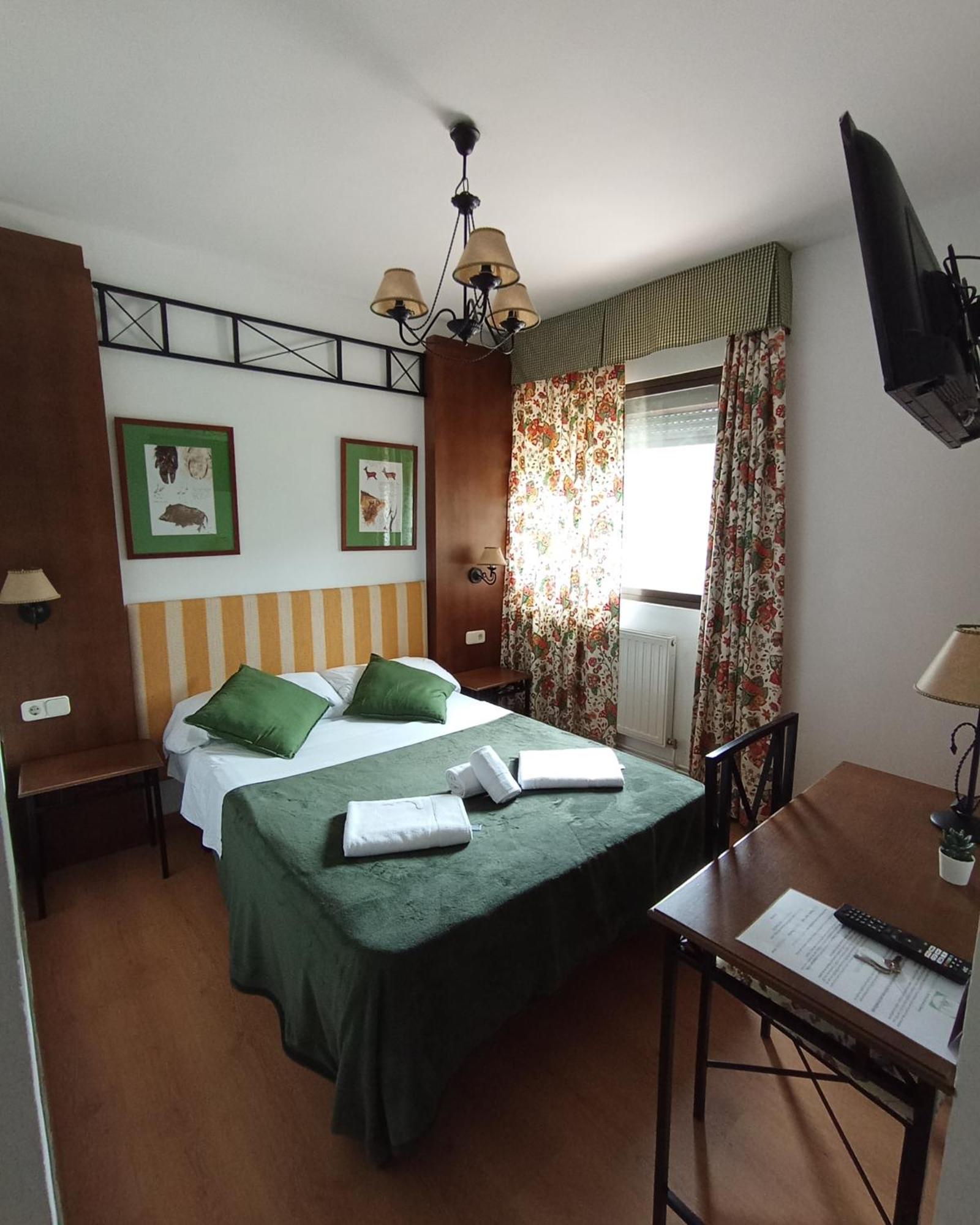 Hostal Rural Alto Tajo Poveda Poveda de la Sierra 外观 照片