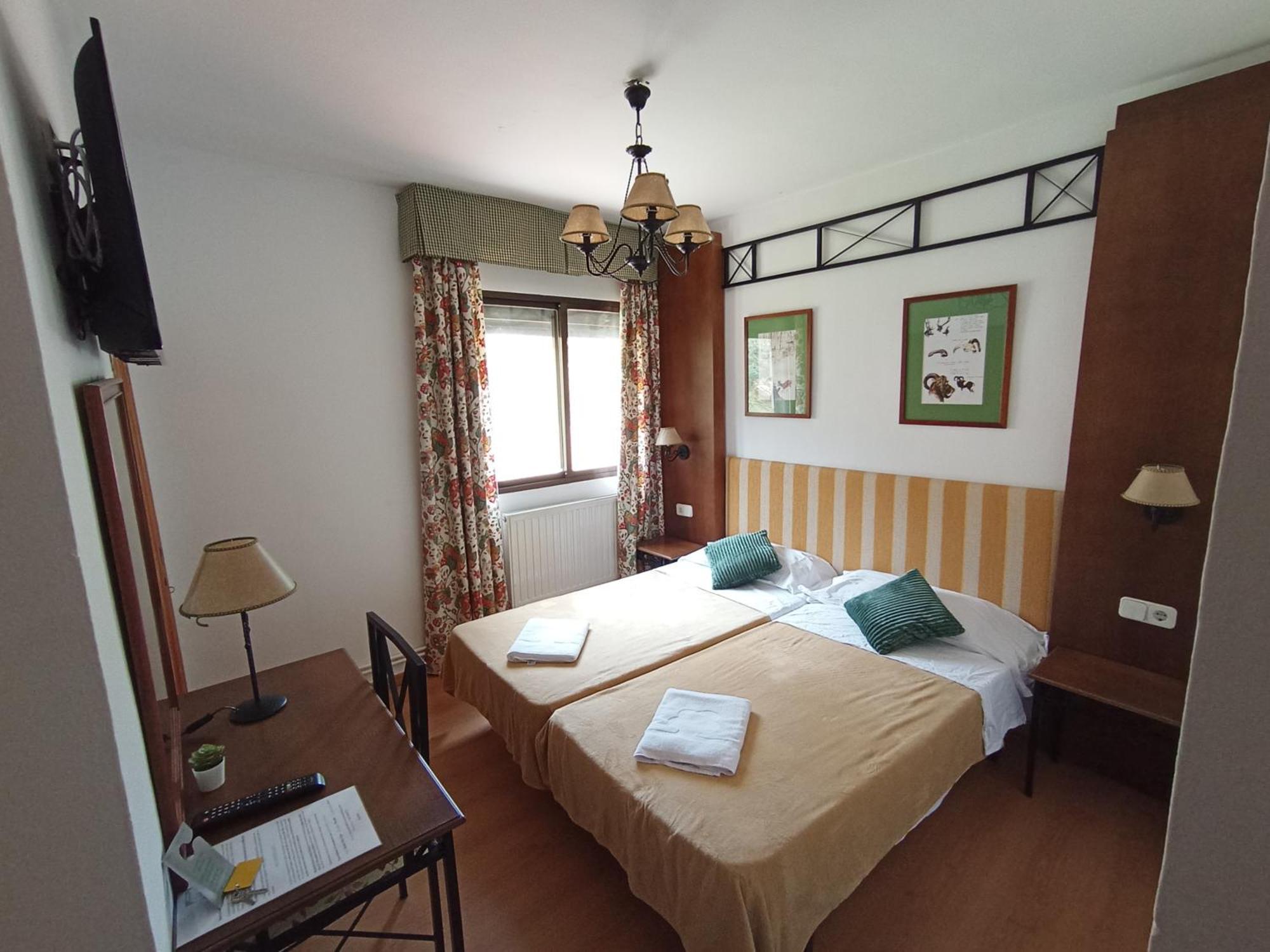 Hostal Rural Alto Tajo Poveda Poveda de la Sierra 外观 照片
