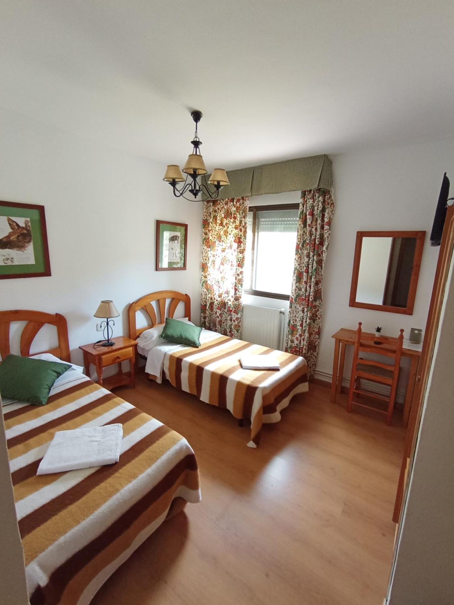 Hostal Rural Alto Tajo Poveda Poveda de la Sierra 外观 照片