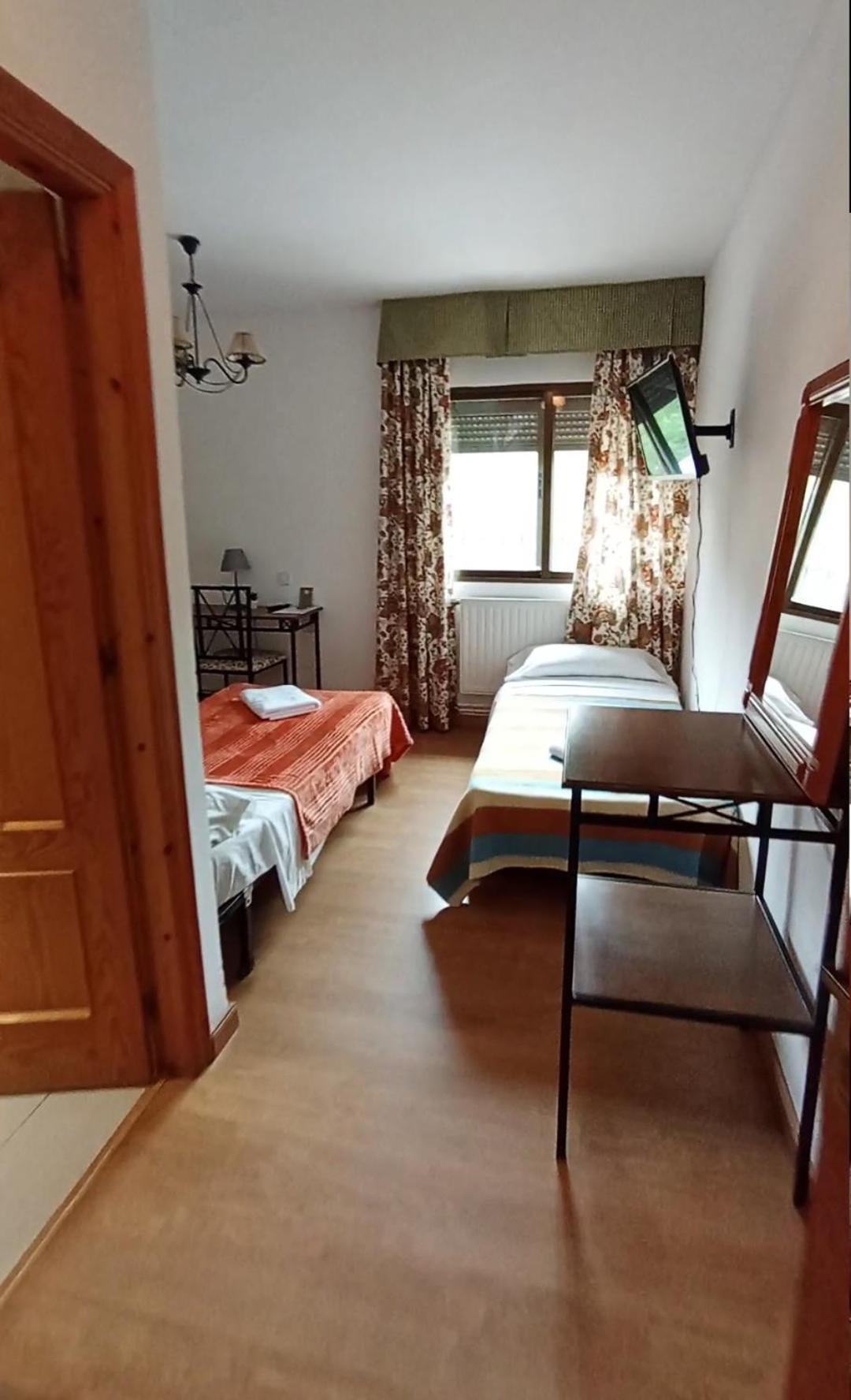 Hostal Rural Alto Tajo Poveda Poveda de la Sierra 外观 照片